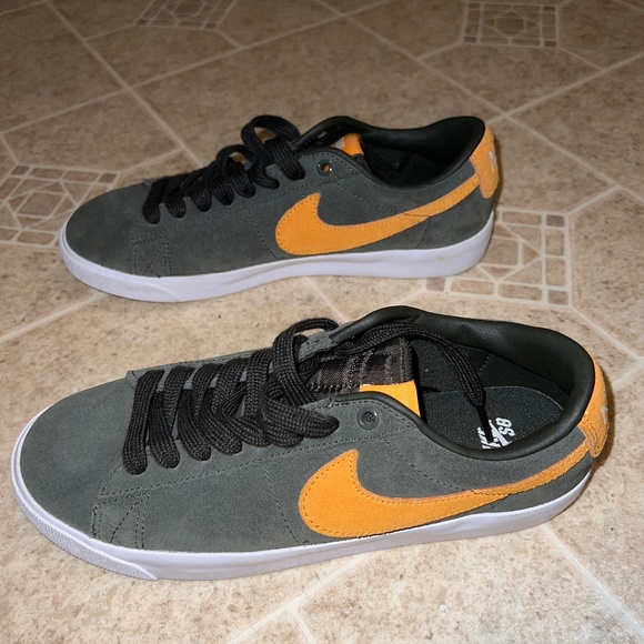 Nike SB Zoom Blazer low sneakers - Picture 2 of 6